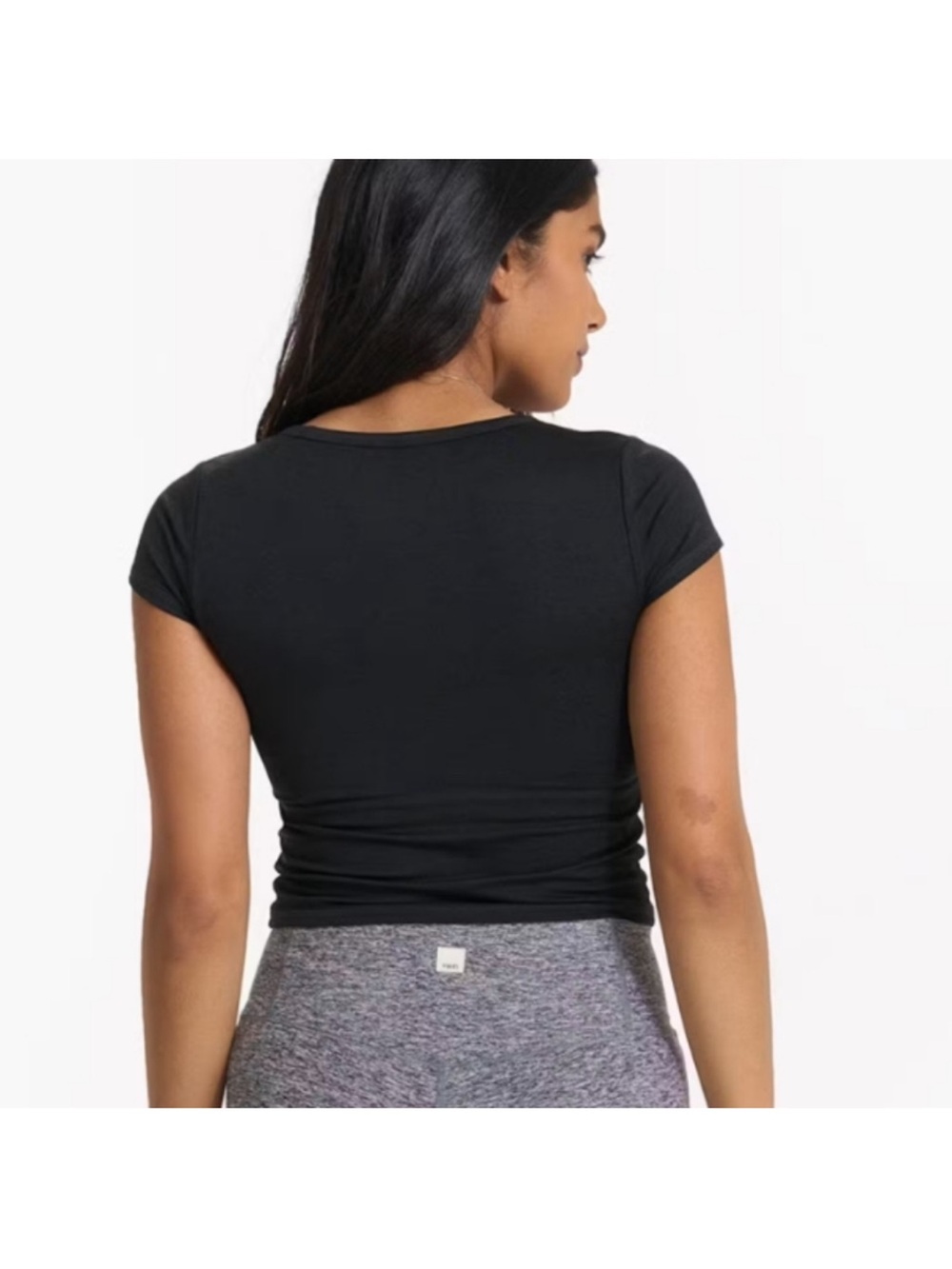 Vuori Halo crop top, size small - Picture 2 of 5